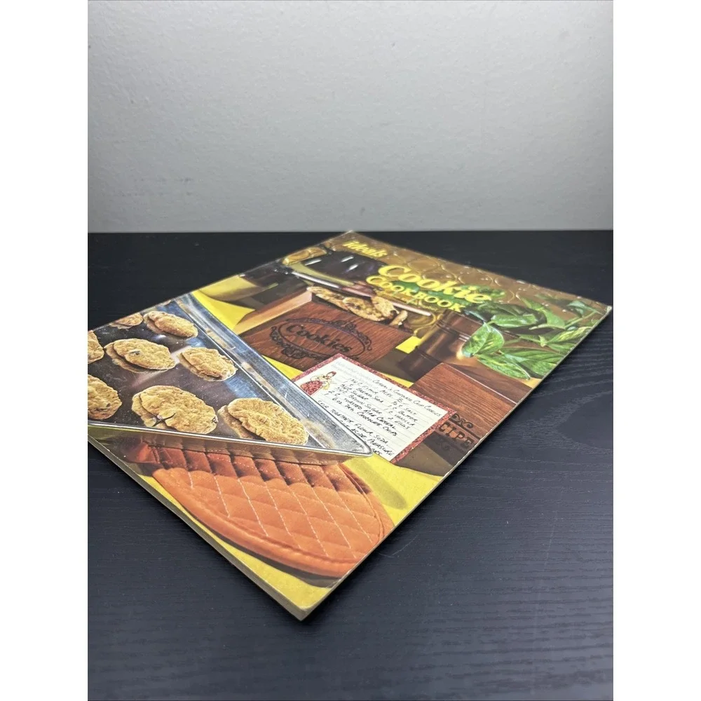 Ideals Cookie‎ Cookbook 1977 Darlene Kronschnabel Vintage Baking Recipes